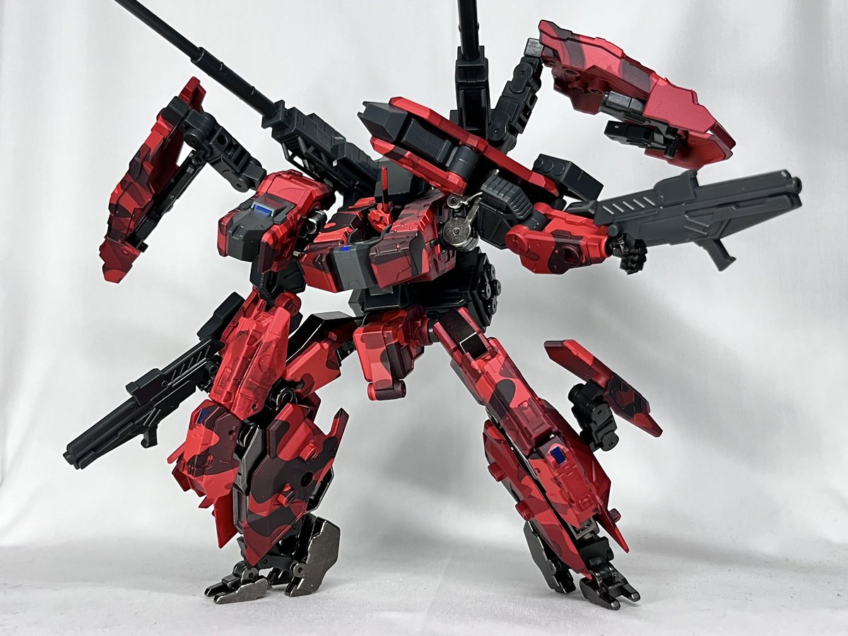 「バードバイナリのレッドジャッカル届いたので遊んでる武装パーツモリモリのモリすぎて」|xiny/さいにーのイラスト