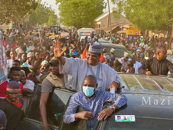 AirSadeeq's tweet photo. Yesterday In AZARE Town 

 Man Of The People 🔥🔥
@CAS_AMSadique
@YakubDogara 
@Sadiya_farouq 

May Air Marshal Succeed https://t.co/Yz2txxWlGS