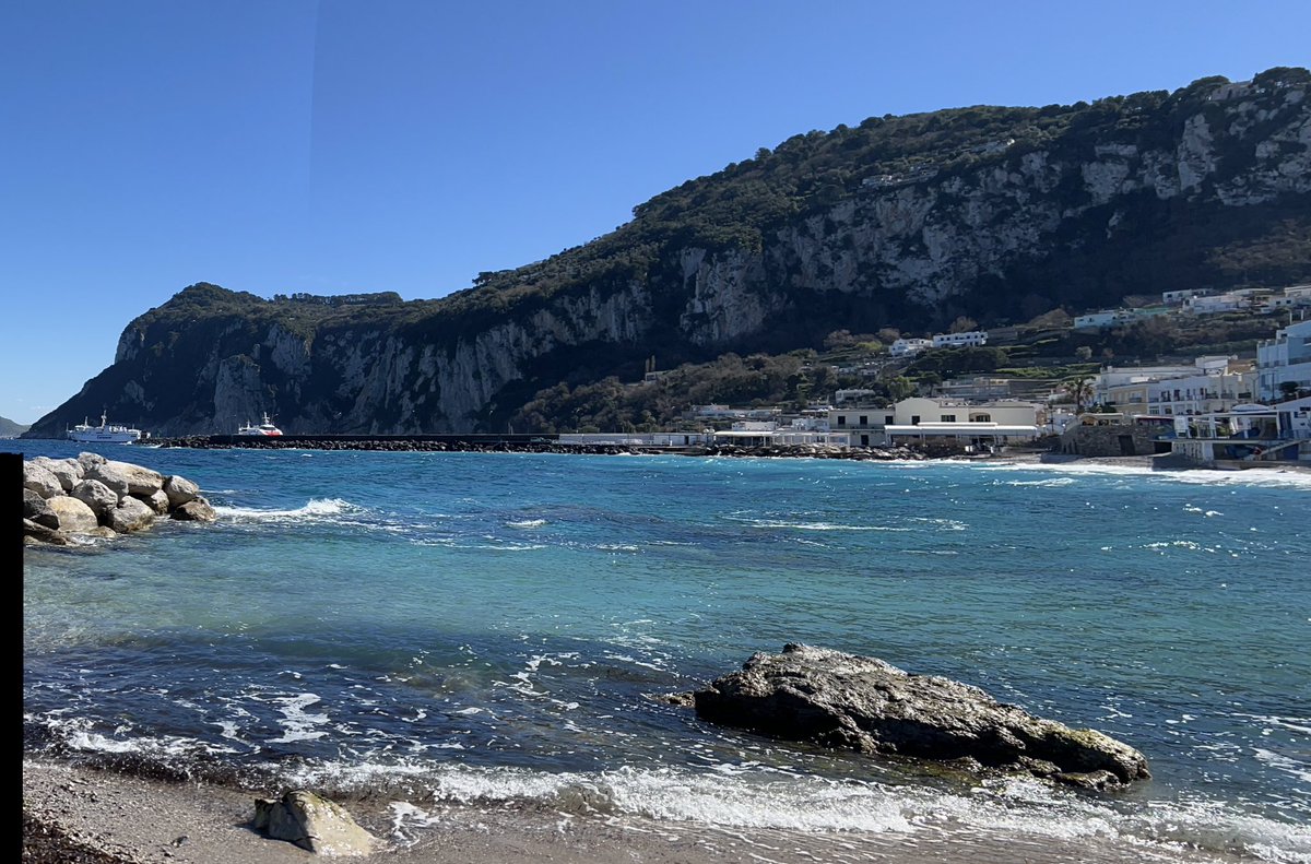 DeSmetJesuitHS's tweet photo. Ciao from the #IsleofCapri! #WeAreDeSmetJesuit #springbreak https://t.co/laX7hNiFyG