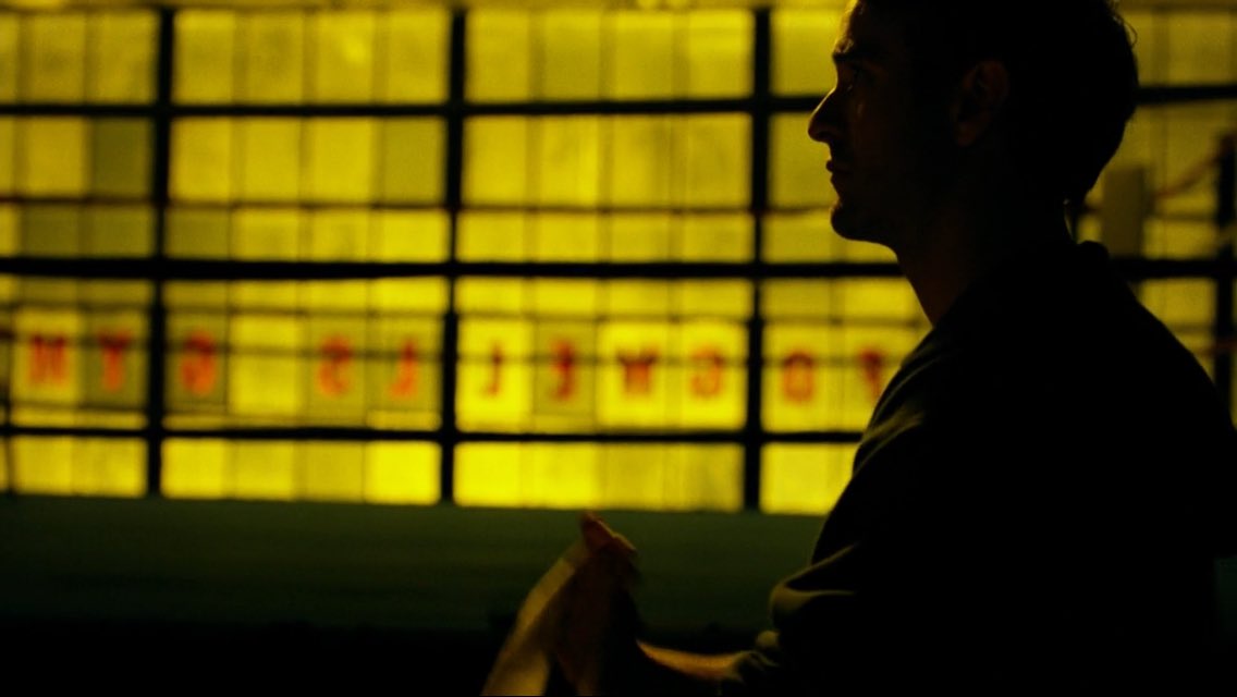 charliecoxfans's tweet photo. “He was a fighter. Old school. Boxer. Lost more than he won. Had a 24-31 record before he, uhh…But he could take a punch. Jesus, he could take a punch.” 

#Daredevil #DaredevilBornAgain #MattMurdock #CharlieCox 
🥊😈♥️ https://t.co/2XLLo8ltPd