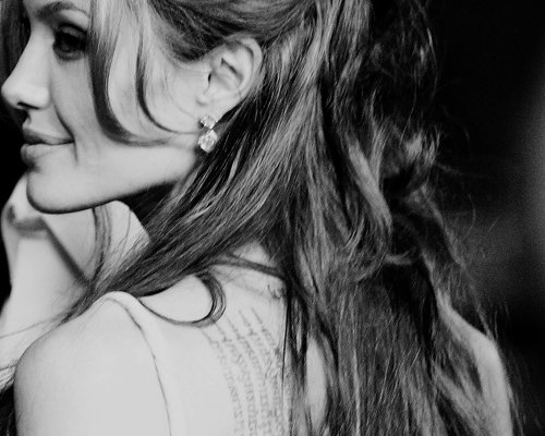 "Éste es el secreto de la felicidad y la virtud: amar lo que uno tiene que hacer." Un mundo feliz  🤍