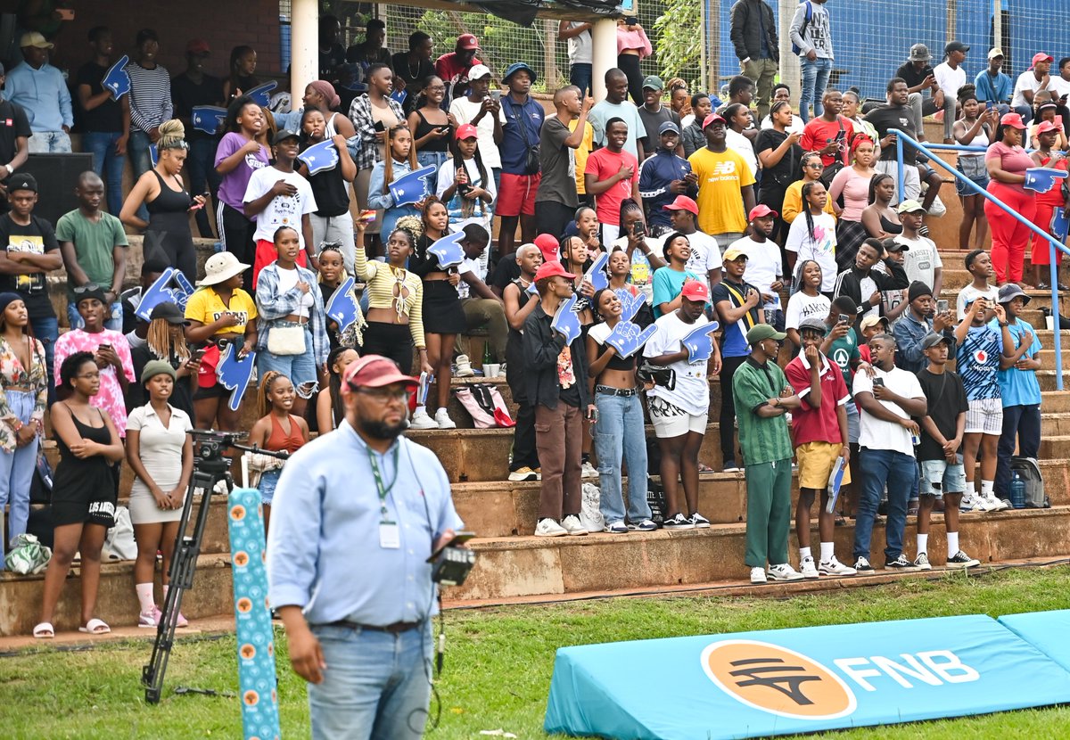 varsityshield's tweet photo. The #FansThatRock ❤️🙌🏼! Love to see the fans that have turned up in their numbers to this year's @FNBSA Varsity Shield games and if you haven't been then you are missing out!

Round 5 takes place today 16 March so dress up, show up and see you there! 

#RugbyThatRocks https://t.co/UPnrthtBT0