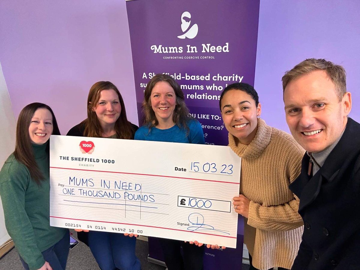 thesheff1000's tweet photo. Amazing to meet the team from @Mums_In_Need and give them their £1000! ♥

The money will pay for 1 to 1 counselling for 2 mums for 6 months. 

Thank you to all our supporters and those who nominated Mums in Need!

https://t.co/s45c1aHu5I

#SheffieldisSuper https://t.co/GzZfnzQMNH