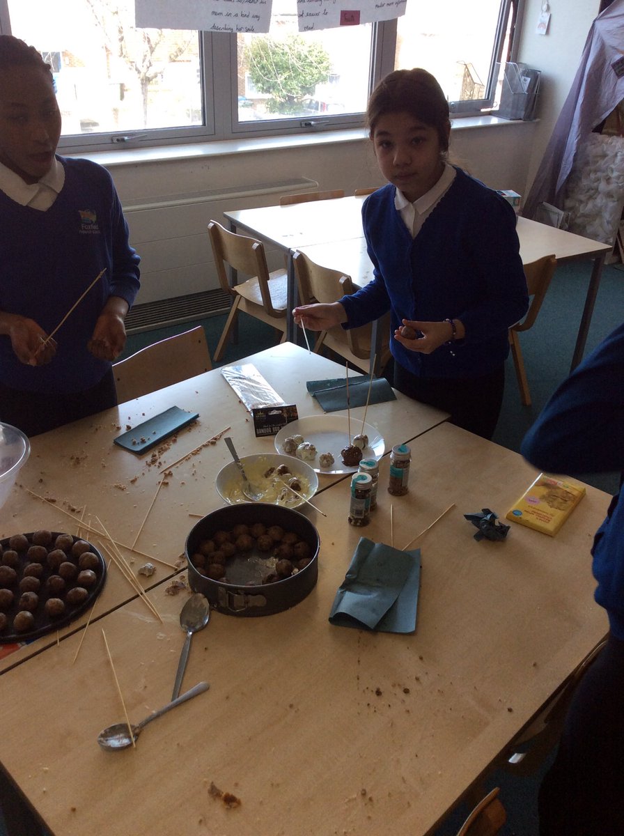 Foxfield Olive tweet media