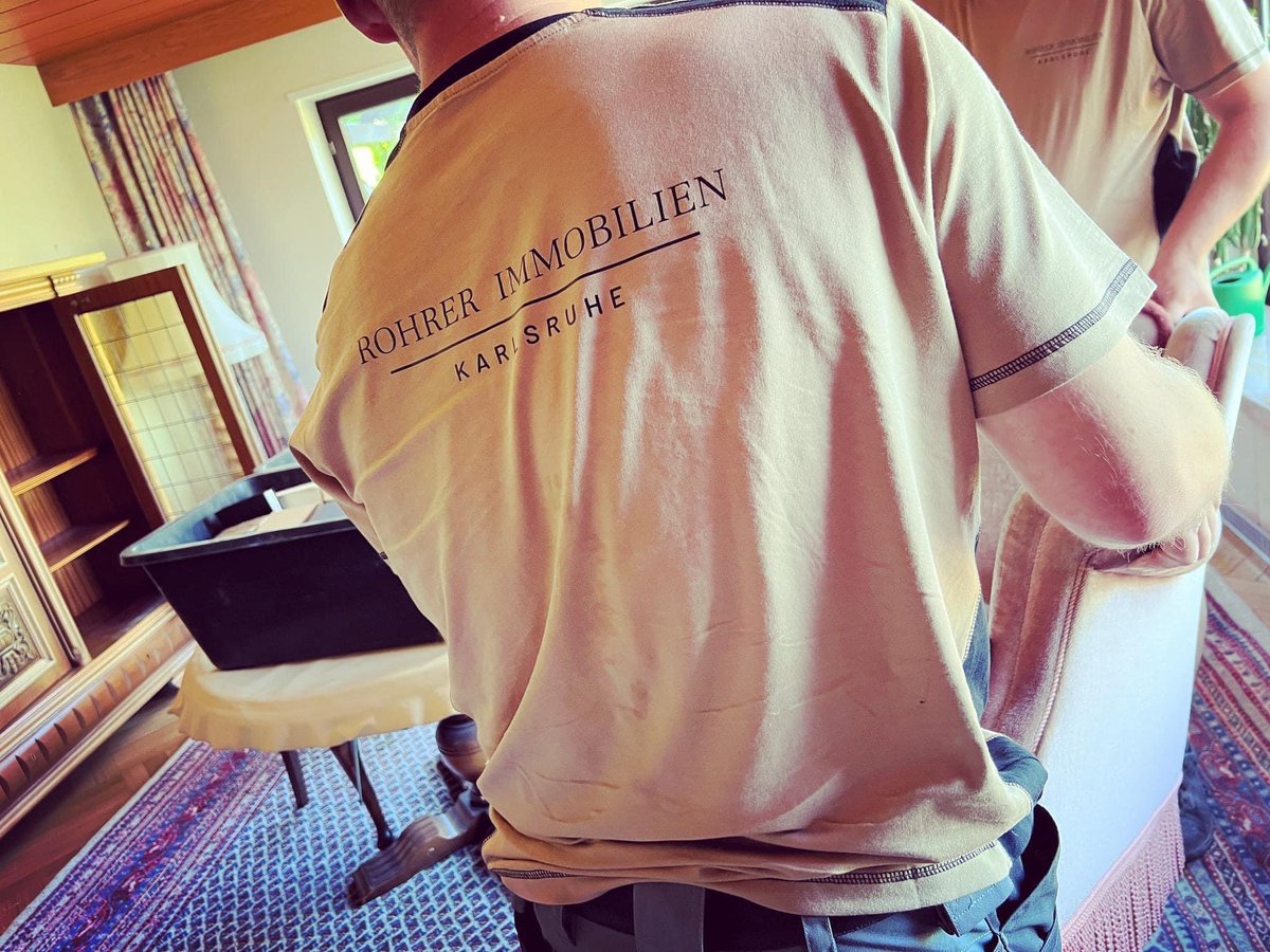 🚨 Für unser Räumungsteam suchen wir ab sofort noch tatkräftige Unterstützung mit Führerschein in Vollzeit oder als Aushilfe.

Deine Aufgabe ist das Durchführen von Wohnungsauflösungen für unsere Kunden in Karlsruhe und Umgebung zusammen mit deinen Teamkollegen. Hierzu gehört