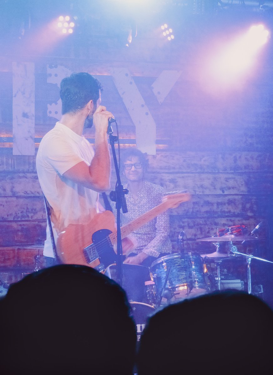 fragiles_pereza's tweet photo. Unas pocas instantáneas que nos llegan de nuestro paso por @MobyDickClub el pasado fin de semana
@27_Ladridos
#pereza #rubenpozo #leiva #leiband #fragiles #fragilestributoapereza #tributoapereza #fragilestributopereza #tributopereza #bandatributo #rockband #rock #poprock https://t.co/0ZbjUclGBo