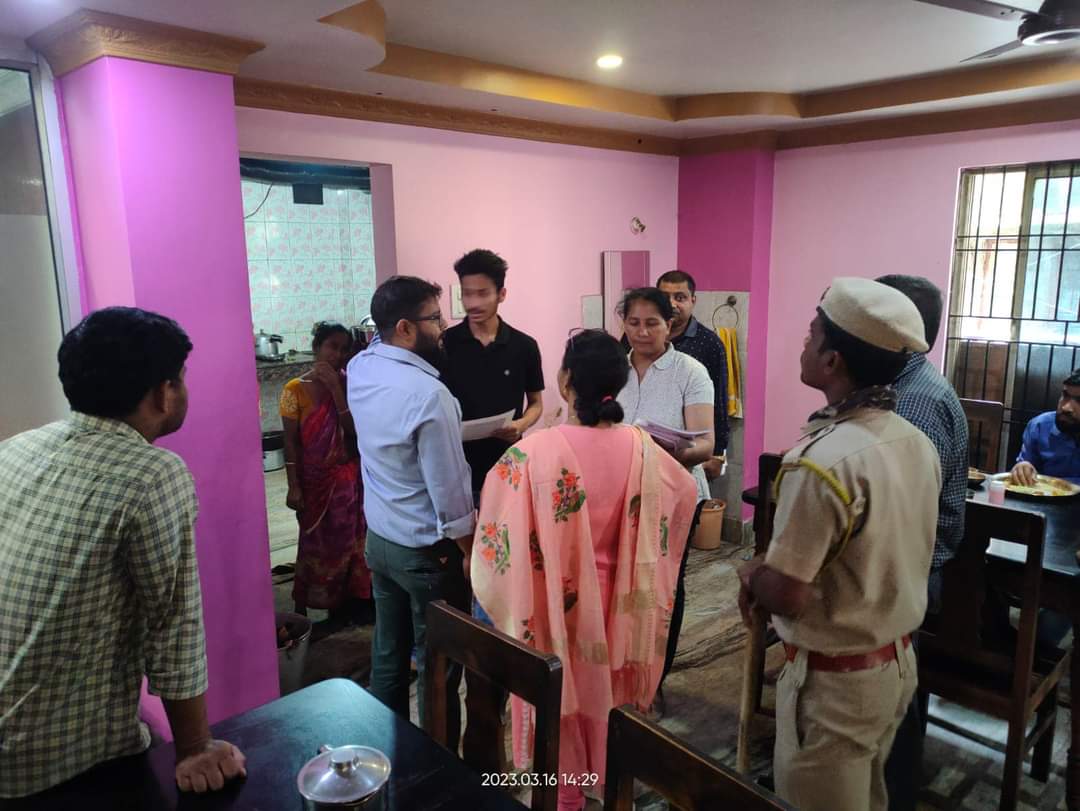 gmc_guwahati's tweet image. #GMC undertaking special #cleanlinessdrive, #creatingawareness on plastic reduction, promoting behavioural changes, improving hygiene &amp;amp; sanitation practices and spreading the message of #Swachhta

We urge the citizens of the city to cooperate with us in any way possible.