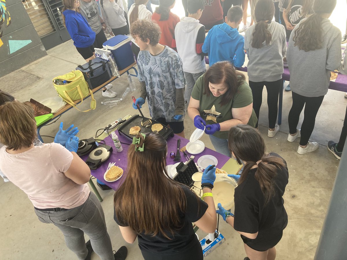 En <a href="/proyectocartama/">IES Cartima</a> trabajamos para el #Londonproyect23!! Hoy Pancake Day para recaudar fondos con los que minimizar gastos a las familias. PBL @<a href="/melindag92/">Melinda García</a> <a href="/pcastillolozano/">pilar castillo</a> @jmruiz <a href="/LyndseyGoodwin3/">Lyndsey Goodwin</a> <a href="/melindag92/">Melinda García</a> <a href="/englishbydavid/">David Cabrera</a>