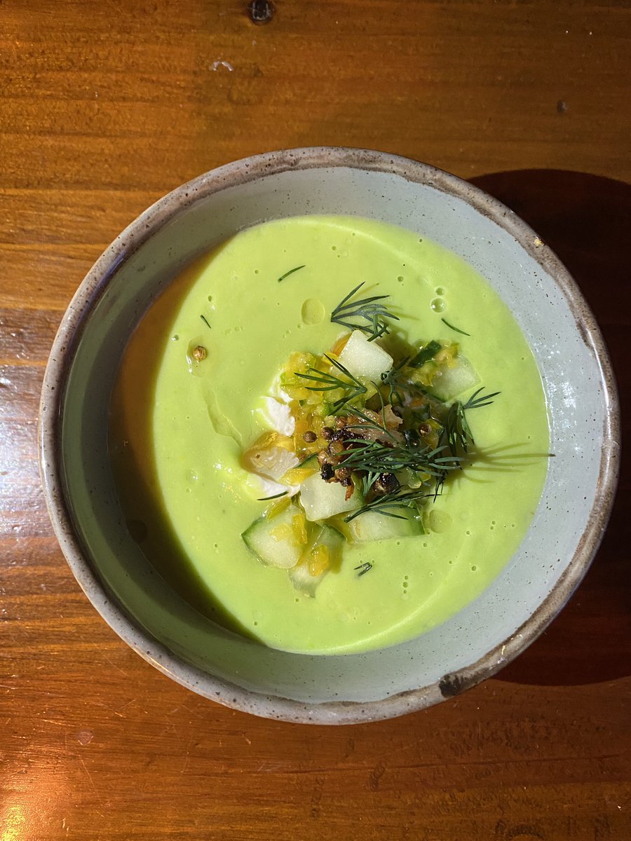 Our wonderful apprentice Eli yesterday made this chilled cucumber &amp; avocado soup. Spicy cucumber &amp; chilli salsa, sour cream and crispy garlic oil.

Colour is even more vibrant in person 💚