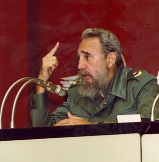 ”Concebimos la Revolución como algo verdaderamente creador, como algo que no cese de crear un solo minuto, con un desarrollo incesante de las ideas, con una superación incesante de las ideas, en que cada día, cada mes, cada año, se haga más y se haga mejor”.