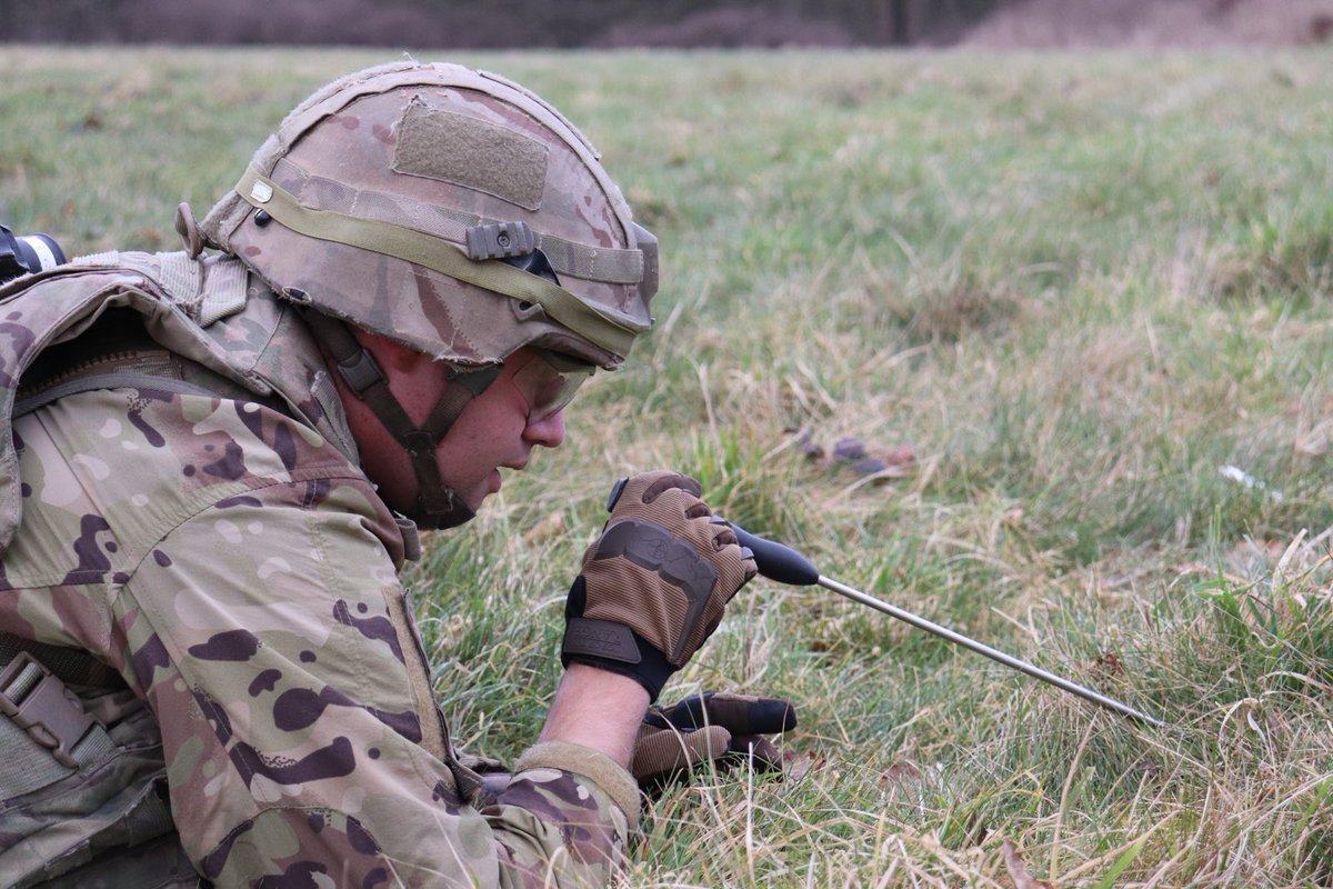 @Army1MERCIAN’s combat mobility and anti-mobility specialists- the Assault Pioneer Platoon- have been practising urban and mine clearance. Clearing obstacles to enable freedom of manoeuvre, or creating them to restrict the enemy, are the Platoon’s core purpose. #Readiness #SFSH