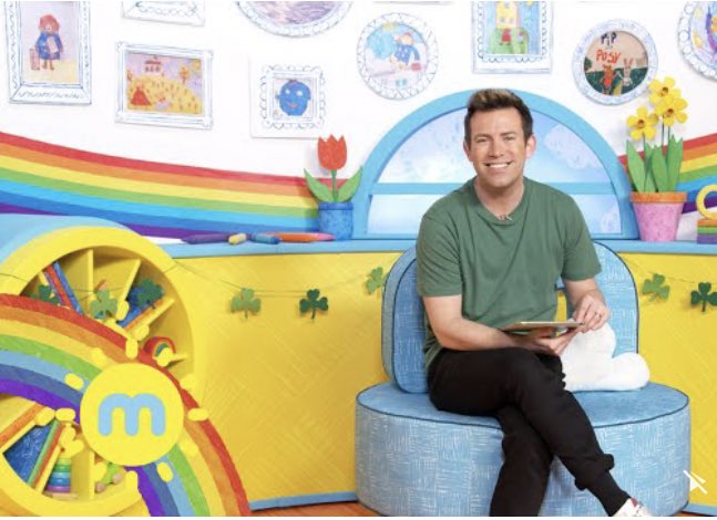 Join the always gorgeous Derek tomorrow morning from 6am for your Friday milkshake! We love him! ❤️