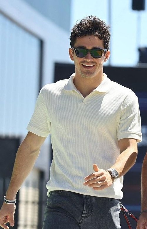 Everyone:10 place grid penalty!?!
Meanwhile Charles arriving in the paddock 😀😂😂