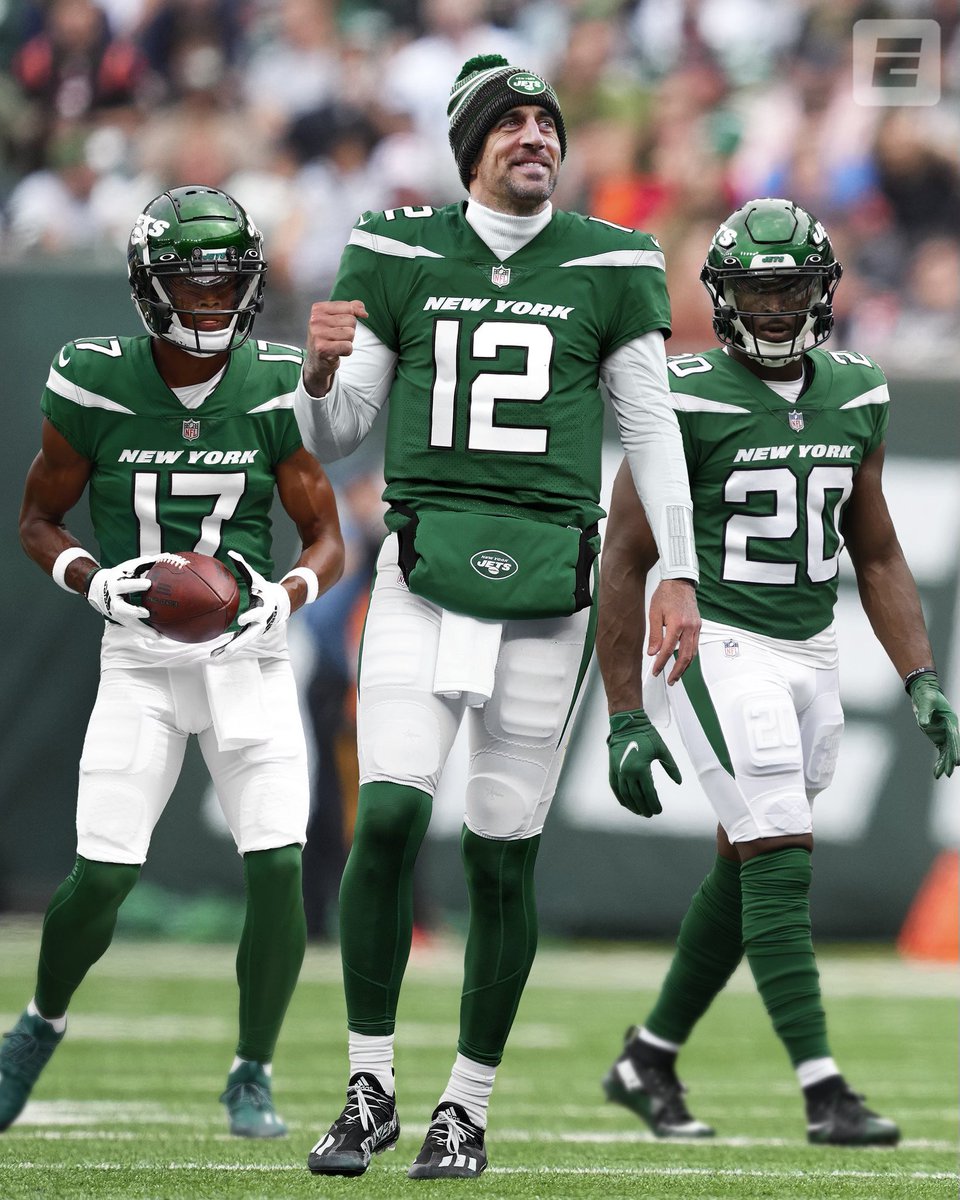 mikesalemi's tweet image. Hail Mary, Full of Grace, The Lord is with thee….#RodgersWatch #NYJets