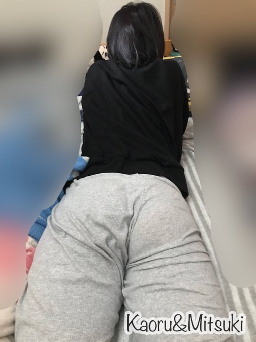 これがこう( &acute;_ゝ`) 相変わらずスマホいじりながら微動だにしない（笑） https://t.co/OXe55yMlwh
