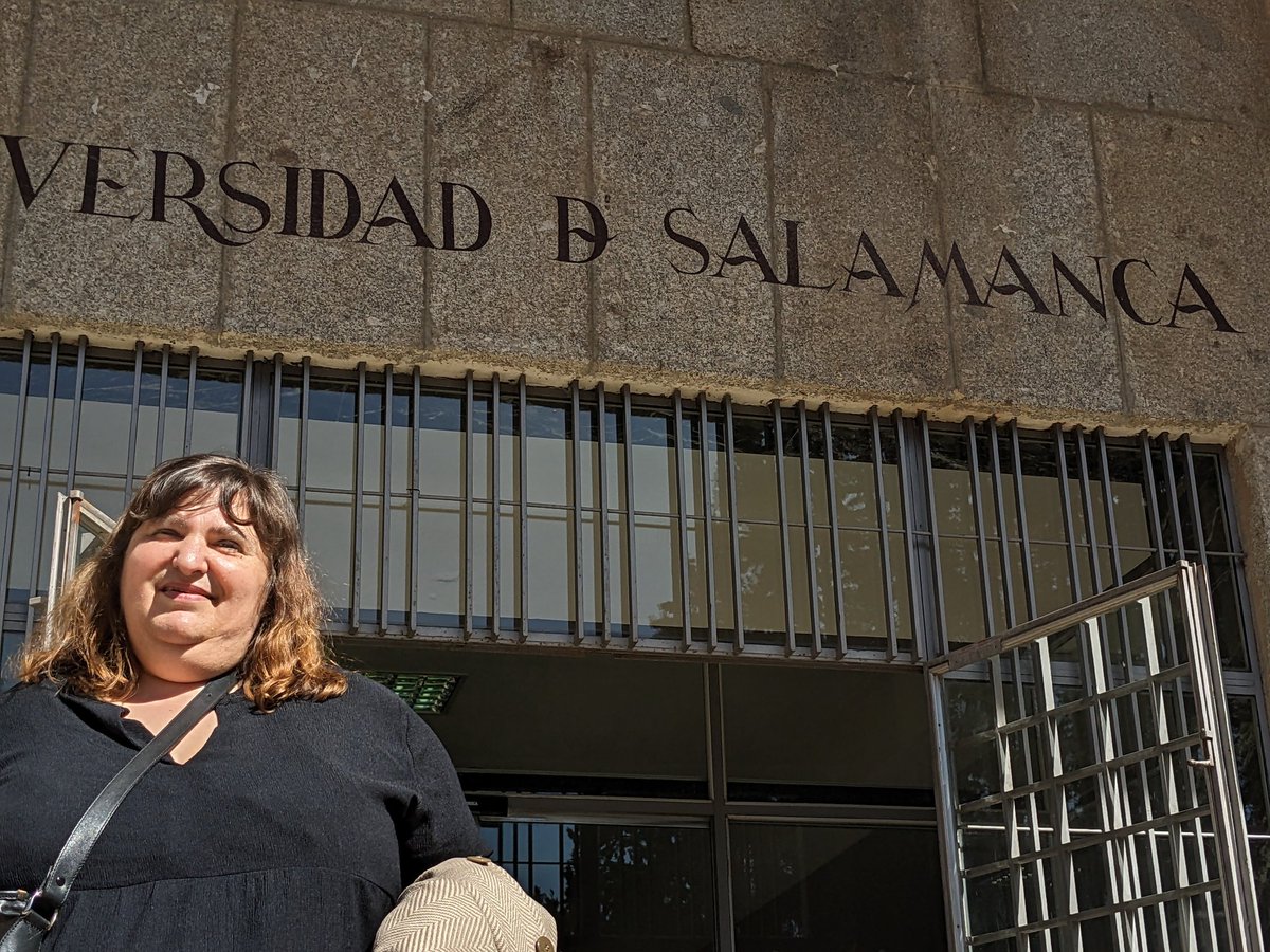 expert_too's tweet photo. Rocío, ayer entrando a dar su charla.como Experta en primera persona... "Hay que ser optimista, eso me ha salvado la vida' https://t.co/y68QsmyBf9