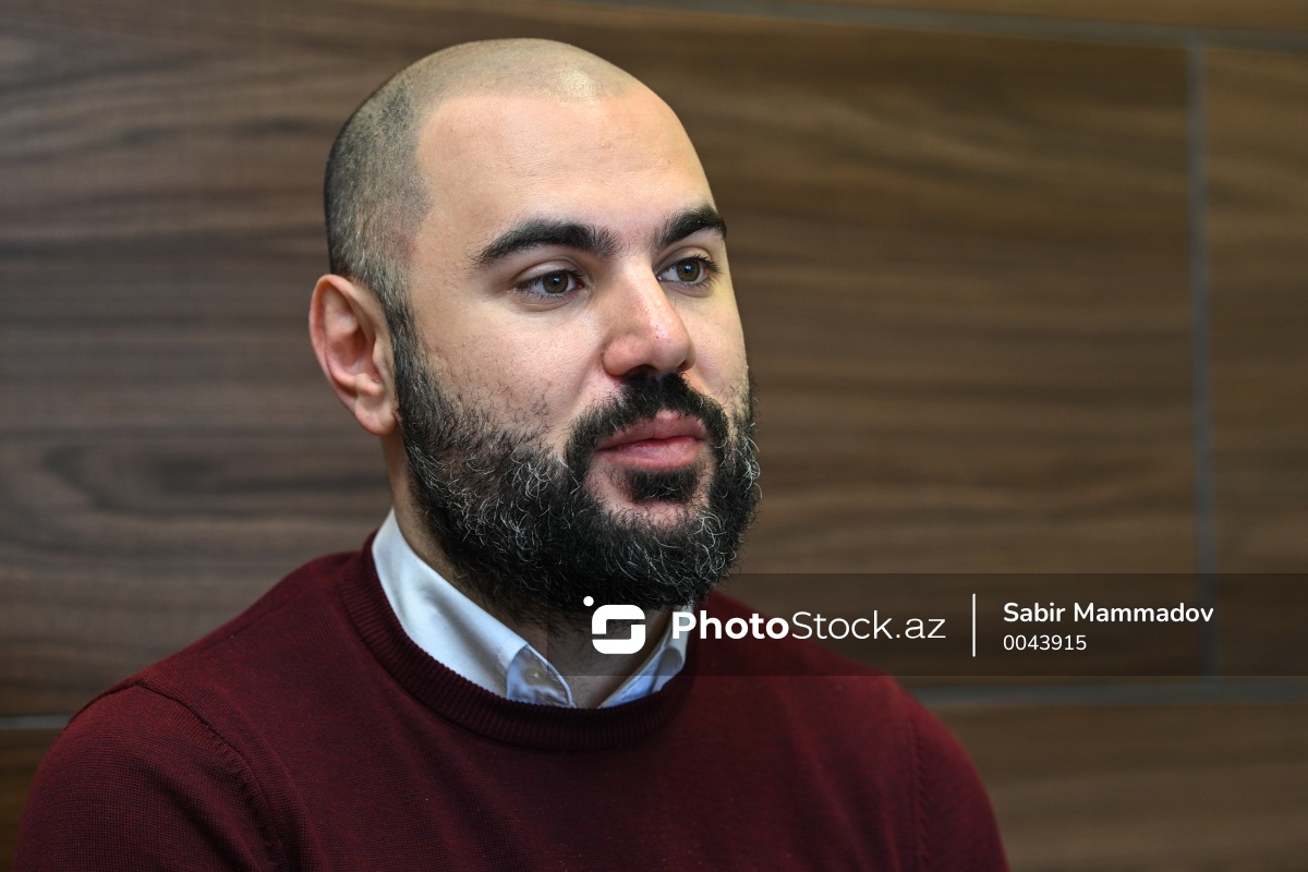 PhotoStockaz's tweet photo. Formula 1 Azərbaycan Qran Prisi 2022 yarışının mətbuat katibi Turab Teymurov
#turabteymurov #mətbuatkatibi #formula1 #qranpri
#yarış #idman #mübarizə #f1yarışları #formula #azerbaijangrandprix #photo #stock #Azerbaijan #Baku
📷 Ətraflı: https://t.co/LmYirjBGvc https://t.co/jKuRVnBpn2