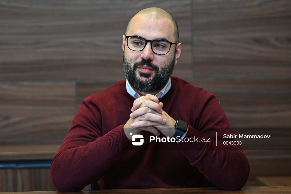 PhotoStockaz's tweet photo. Formula 1 Azərbaycan Qran Prisi 2022 yarışının mətbuat katibi Turab Teymurov
#turabteymurov #mətbuatkatibi #formula1 #qranpri
#yarış #idman #mübarizə #f1yarışları #formula #azerbaijangrandprix #photo #stock #Azerbaijan #Baku
📷 Ətraflı: https://t.co/LmYirjBGvc https://t.co/jKuRVnBpn2