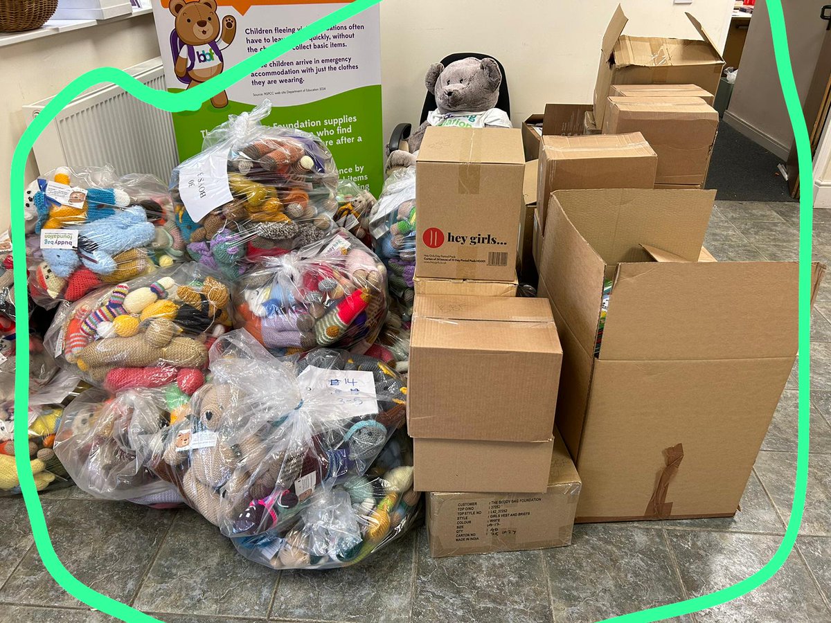 hmelogistics's tweet photo. Trying to do our bit to help #buddybagfoundation
Collecting a consignment of items for distribution today https://t.co/zMlO5ivXgU