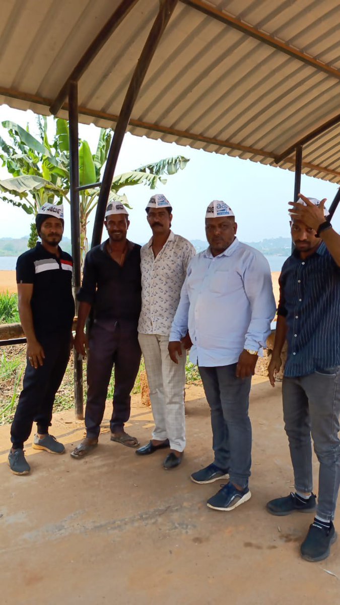 AshrafAliUB's tweet photo. ಪಕ್ಷದ ಪ್ರಚಾರಾರ್ಥ ಜನ ಸಾಮಾನ್ಯರೆಡೆಯಲಿ... https://t.co/mmyRW69cYQ
