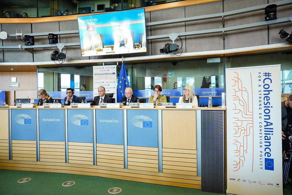 CoR_President's tweet photo. If we break cohesion policy, we may still have a European Union, but it will not move forward the same way.

The question should always be also what kind of solution we want to face the challenges in front of us. Cohesion policy is the answer.

#CohesionAlliance https://t.co/WN0dUZPQOG
