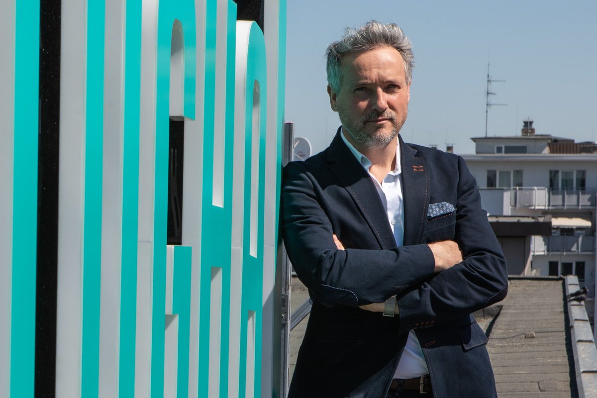 Christian A. Schmitt tweet media