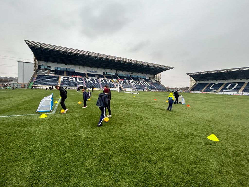 falkirkfcf's tweet photo. Our @FunFootballUK ASN sessions have been full of energy in the opening weeks ⚽️

@falkirkfcf wants to help break down barriers to participation and make Football accessible for everyone 💙

@ScotFACentral #funfootball #FootballForAll https://t.co/O2m9Kqhx5D
