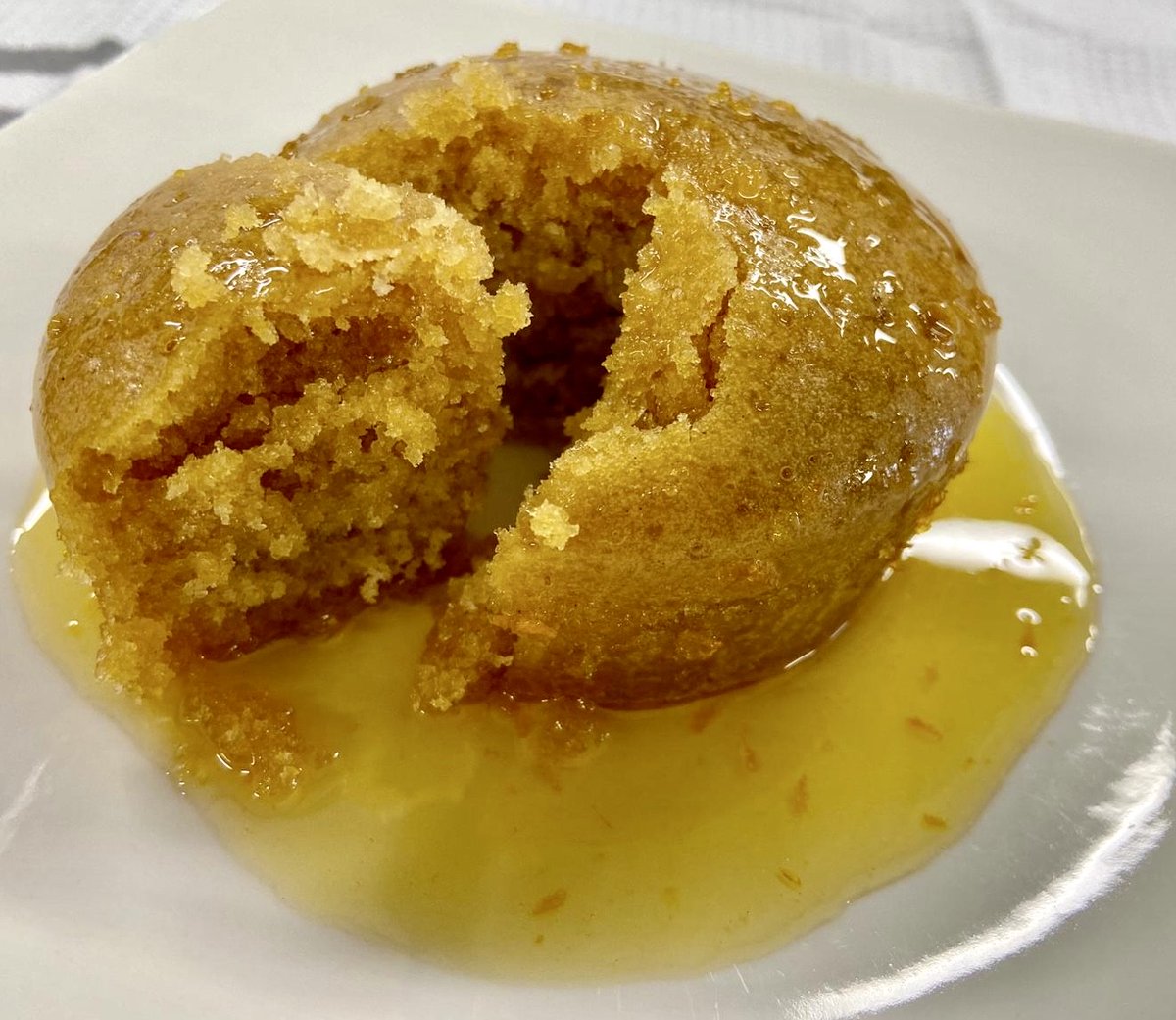 crismaspud's tweet photo. #ukgifthour
one of many STEAM PUDDINGS in our range
 Ideal for GIFTS,
SPECIAL OCCASIONS,
FOOD SERVICE IN YOUR PUB OR RESTURANT,
OR JUST TO ENJOY,
www.thepuddingshop. co. uk
sea salted caramel                    worcestershire treacle https://t.co/1LgOsj12ll