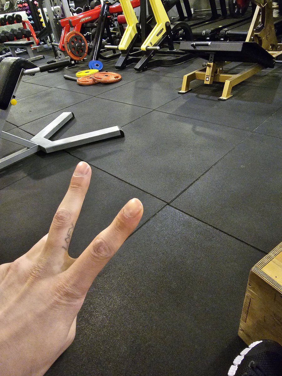 230316 🍒💬

Came to work out 💪
Will eat meat for dinner!!