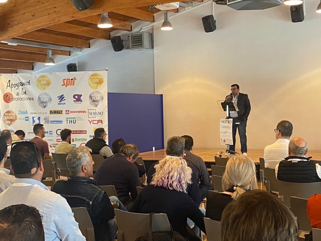 ⏺Celebramos con <a href="/AdipAsociacion/">AD'IP Asociación Española</a> el #DíadelInstalador de Sistemas de Construcción Seca y de Soluciones Aislantes y Decorativas y empezamos a disfrutar en la X Convención AD'IP.
No hay mejor forma para celebrarlo que estar con los profesionales 😊
#DistriplacSomosEspecialistas