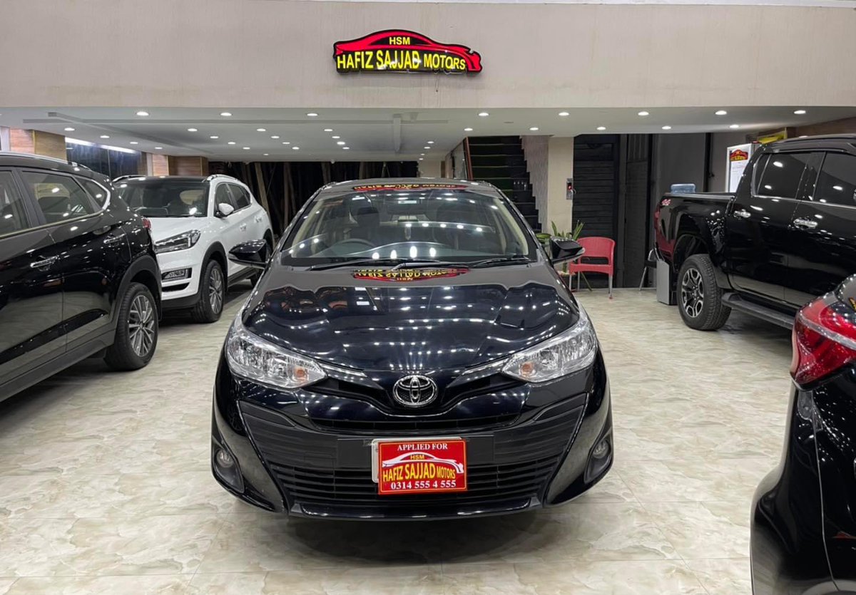 HsmMotors's tweet image. #Toyota_Yaris_ATIV_MT_1.3
2021 model Punjab registered 2022
#Android_TV Installed #Multimedia_Streeting  #Climate_Control_Ac 
Neat and clean condition
Only 41000km driven
       Rs=38,90,000
   #exchange_possible
For More Details Contact 👇🏼
     0313 6666635