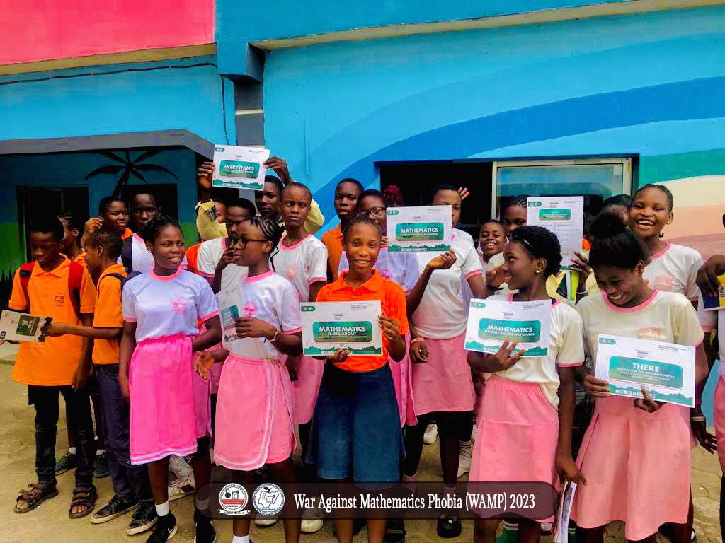 OfficialNAMSSN's tweet photo. Now at the southeast zone, our team of volunteers shows outstanding effort. Recently, we visited the GATEWAY SUCCESS GROUP OF SCHOOLS in Anambra State, and both the teachers and students expressed happiness for the privilege. https://t.co/bZTrq81YSk