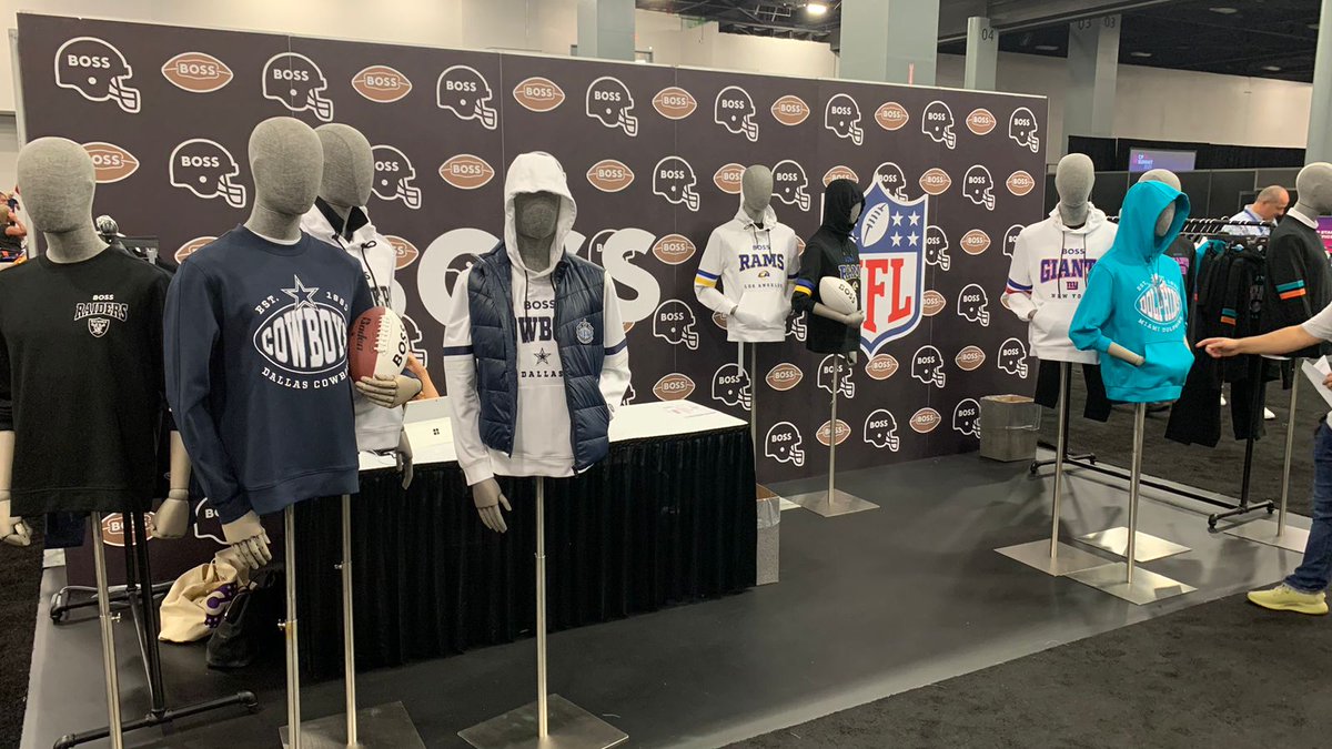 mkt_esportivo's tweet photo. Em sua coluna, @brunokoerich, da @SomosDestra, aborda a importância do licenciamento de marcas para a NFL.

https://t.co/xYman9XFg9 https://t.co/CNc0sqvCDo