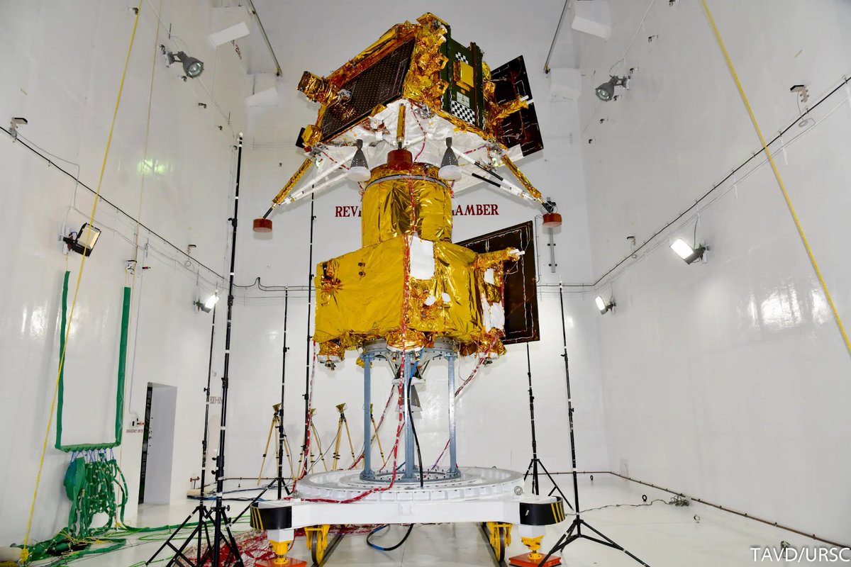 Madrassan_Pinky's tweet image. In yet another milestone, Chandrayaan-3 spacecraft successfully completed the essential tests that validated its capability to withstand the harsh vibration and acoustic environment that the spacecraft would face during its launch. @isro #chandrayaan3 #CY3