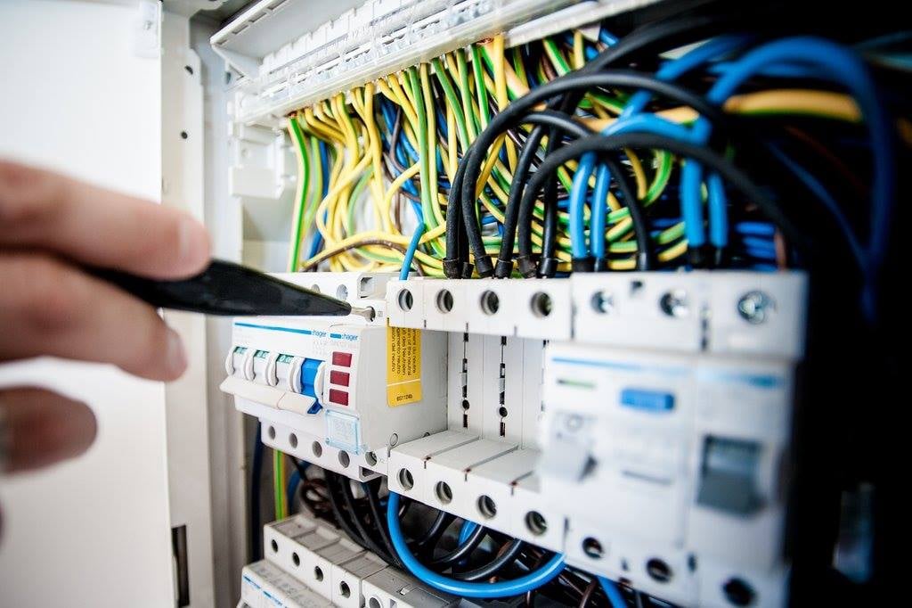 DJHElectrical_'s tweet photo. Full rewires, security lighting installation, fault finding, PAT testing, boiler installation – we can take care of all of this and more. If you're in need of a professional and reliable electrical service contact our friendly team today.
#electricalservice #electricalcontractor https://t.co/q1Bemb6YfC