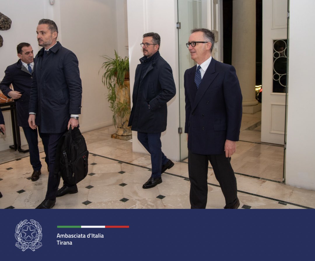 Ieri in Residenza🏛️con magistrati della #SPAK, investigatori #BKH e #PS🇦🇱 in partenza per Roma, per attività di formazione. 🇮🇹🇦🇱 insieme contro #criminalitàorganizzata e #corruzione. #unitisipuò #lottaallacorruzione #lottaallacriminalità #collaborazione #giustizia