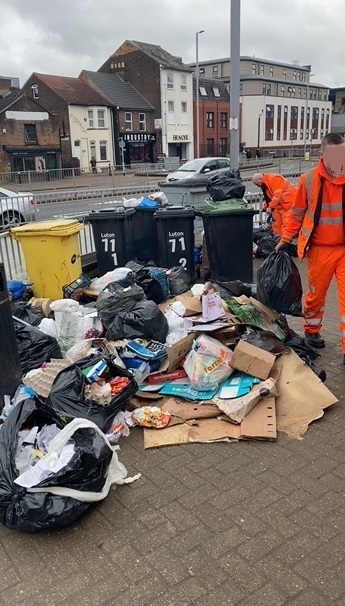 Our officers &amp; fly tipping response crews regularly work together to search deposits seeking evidence and to remove waste. <a href="/lutoncouncil/">Luton Council</a> #keeplutonsafekeeplutontidy
