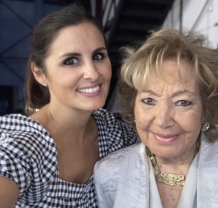 Noelia Lopez Fdez (@noelialofer) on Twitter photo Descanse en paz Maestra Nati. Toda una institución en la sastrería taurina. Sus manos bordaron vestidos y capotes hasta el final de su vida, con la misma ilusión, pasión y afición del que empieza. Qué bonito haberte conocido. Abrazo fuerte a la familia. <a href="/sastreriatorero/">Maestra Nati OFICIAL</a> Descanse en paz Maestra Nati. Toda una institución en la sastrería taurina. Sus manos bordaron vestidos y capotes hasta el final de su vida, con la misma ilusión, pasión y afición del que empieza. Qué bonito haberte conocido. Abrazo fuerte a la familia. <a href="/sastreriatorero/">Maestra Nati OFICIAL</a>