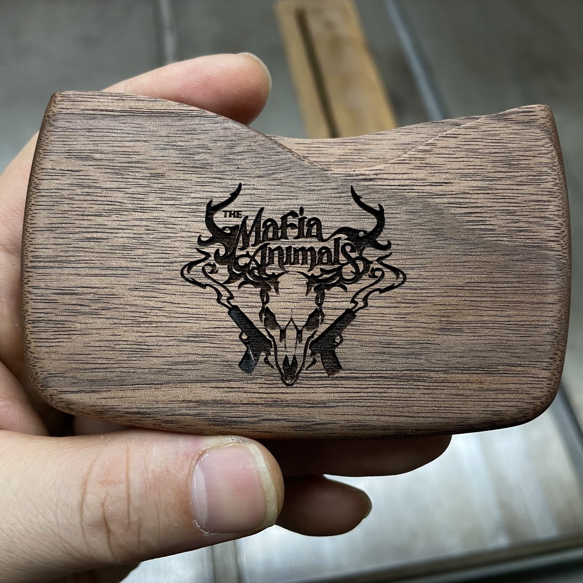 zukoushitu's tweet photo. ONIKON ver. TMA logo
cardcase for @rui8_4
刻印させていただきました⚡️
板バネ内蔵で落ちない名刺ケース
刹那さんご注文誠にありがとうございます🐨発送させていただきます。
#TMA #TMAs #zukoushitu #TMAart
@RiBOX15 @OnikonNFTradio @psychohoolic
🔽
https://t.co/GqqT2r2Saw https://t.co/3fPeJ71C41