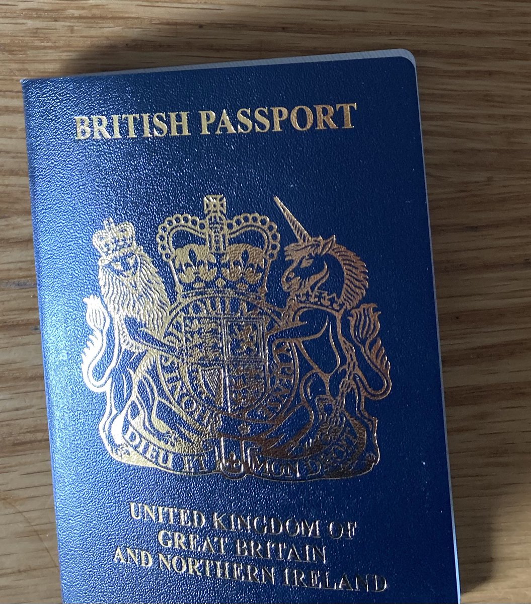 kochwatcher's tweet image. Got my replacement passport in 12 days. V. Efficient. Proud that it is made by a Franco-Dutch company in Poland using Italian software to print Spanish ink on to Finnish paper
