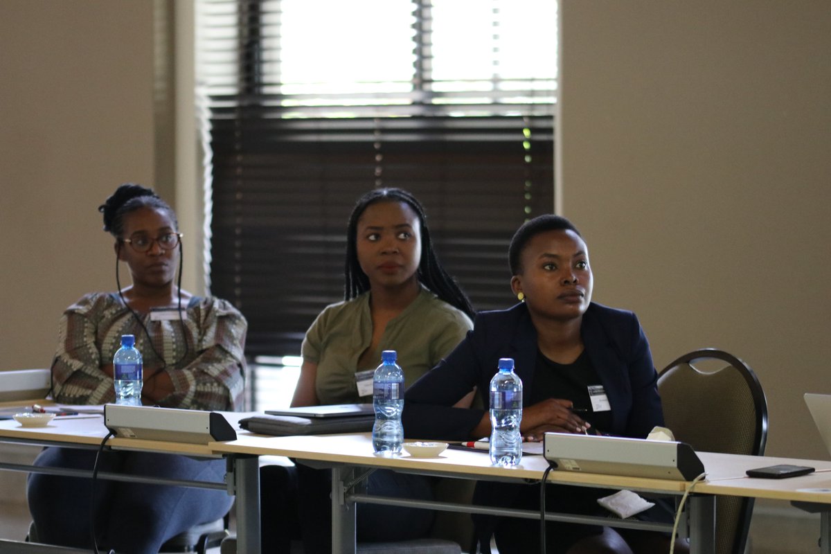 iasociety's tweet photo. We're honored to be a part of the #HIVVaccineScienceAcademy, which is empowering young #researchers and the next generation of #scientists, happening in now #SouthAfrica 🇿🇦! https://t.co/qJpYbR1zkI