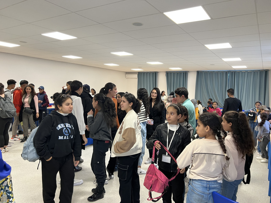 Lycée français Descartes AEFE Rabat tweet media
