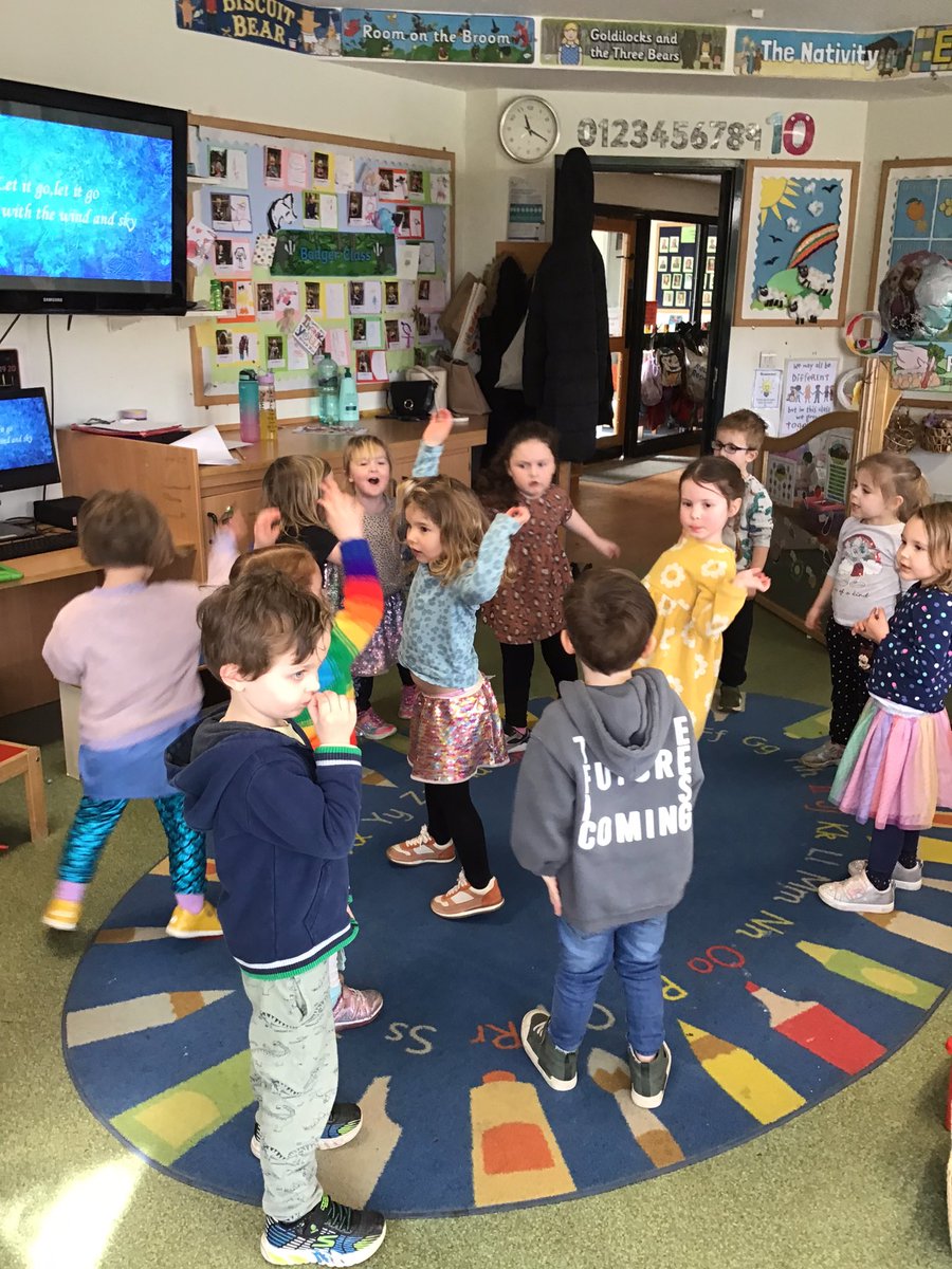 BHGNursery's tweet photo. Nursery were very inspired today after watching the fantastic prep dance show 🪩 🕺 💃 #musicandmovement @PenguinsBHGirls @Year1BHGirls @Year2BHGirls @Year3BHillGirls @Year4BHillGirls @Year5BHillGirls @Year6BHillGirls Thank for inviting us to watch and well done to everyone ✨ 👏 https://t.co/1tUctgPFaJ