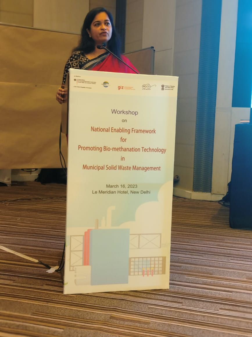SwachhBharatGov's tweet photo. While delivering her keynote address at the workshop on #NationalEnablingFramework for Promoting Bio-methanation Technology in #MunicipalSolidWasteManagement, Joint Secretary & Mission Director, SBM-U, Mrs Roopa Mishra stressed the importance of creating an enabling ecosystem. https://t.co/UXb0PFTrz4