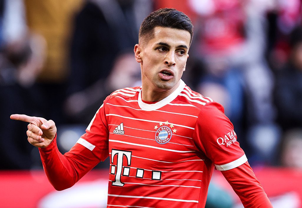 SPORT | استعارة كانسيلو ستكلف برشلونة 20 مليون يورو
برشلونة قام بتجميد العملية مقتنعًا أن قيمة الإعارة ستقل مع الوقت كون مانشستر سيتي لا يريدون عودة اللاعب