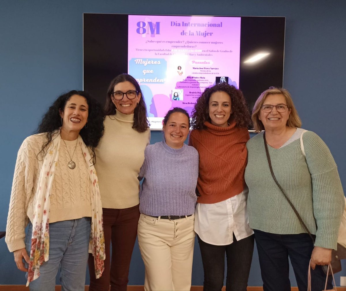 Hace una semana participé en las Jornadas de Mujeres Emprendedoras celebradas en la <a href="/univcadiz/">Universidad de Cádiz</a> 

Fue un placer compartir este día con todas vosotras y con las personas que decidieron acompañarnos esa mañana 

Queda mucho por hacer 💜💪🏼