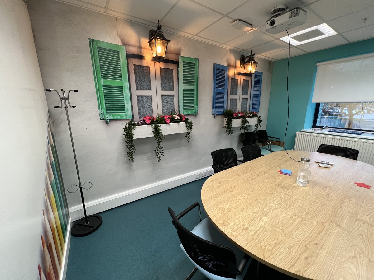 CFIHull's tweet photo. We would like to thank @andy_altro for arranging a visit for our team at @AltroFlooring HQ.

During our visit we saw first hand how Altro vinyl is manufactured and the amount of research that goes into each and every one of their products.

Here's to future projects 🤝 https://t.co/oc22aUqh9N