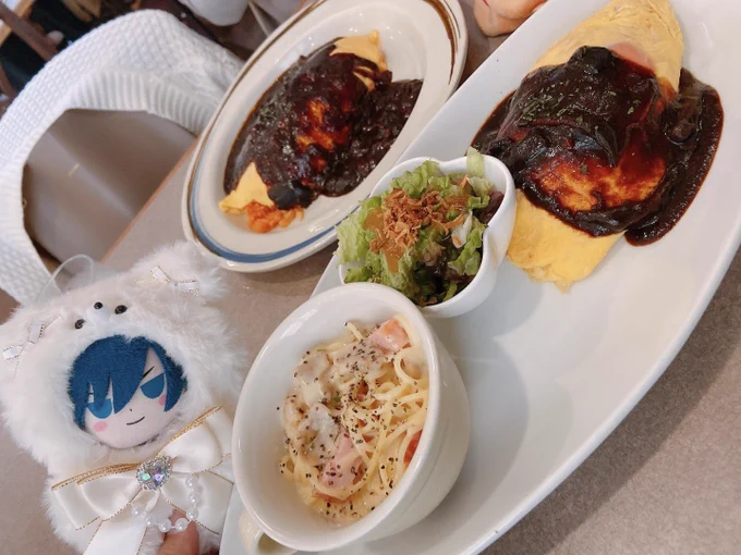 ひーちゃんとご飯食べてぶらぶらしてきたお互い制作に必要なもの探しの旅をしてきました 