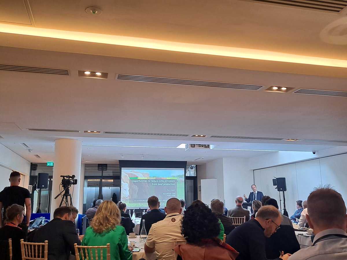 PaulSmid94's tweet photo. Dr Paul Crosson of @TeagascBeef giving an overview of the research ongoing in at @teagasc aimed at reducing ๐ฎ๐ช agricultural emissions! #LivestockForNetZero https://t.co/CJD2gottsd