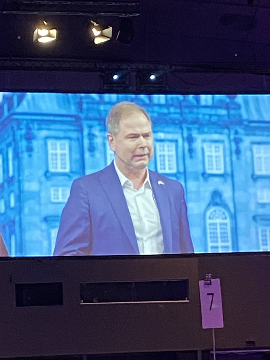 <a href="/NWammen/">Nicolai Wammen</a> : “Det vigtigste projekt for regeringen er at fremtidssikre velfærden” <a href="/Komponent_dk/">Komponent - Kommunernes Udviklingscenter</a> : “Vi bistår kommunerne med at finde nye veje til fremtidssikrede indsatser inden for ledelse, administration, økonomi, styring og velfærd”. Skal vi følges? #KLtop23